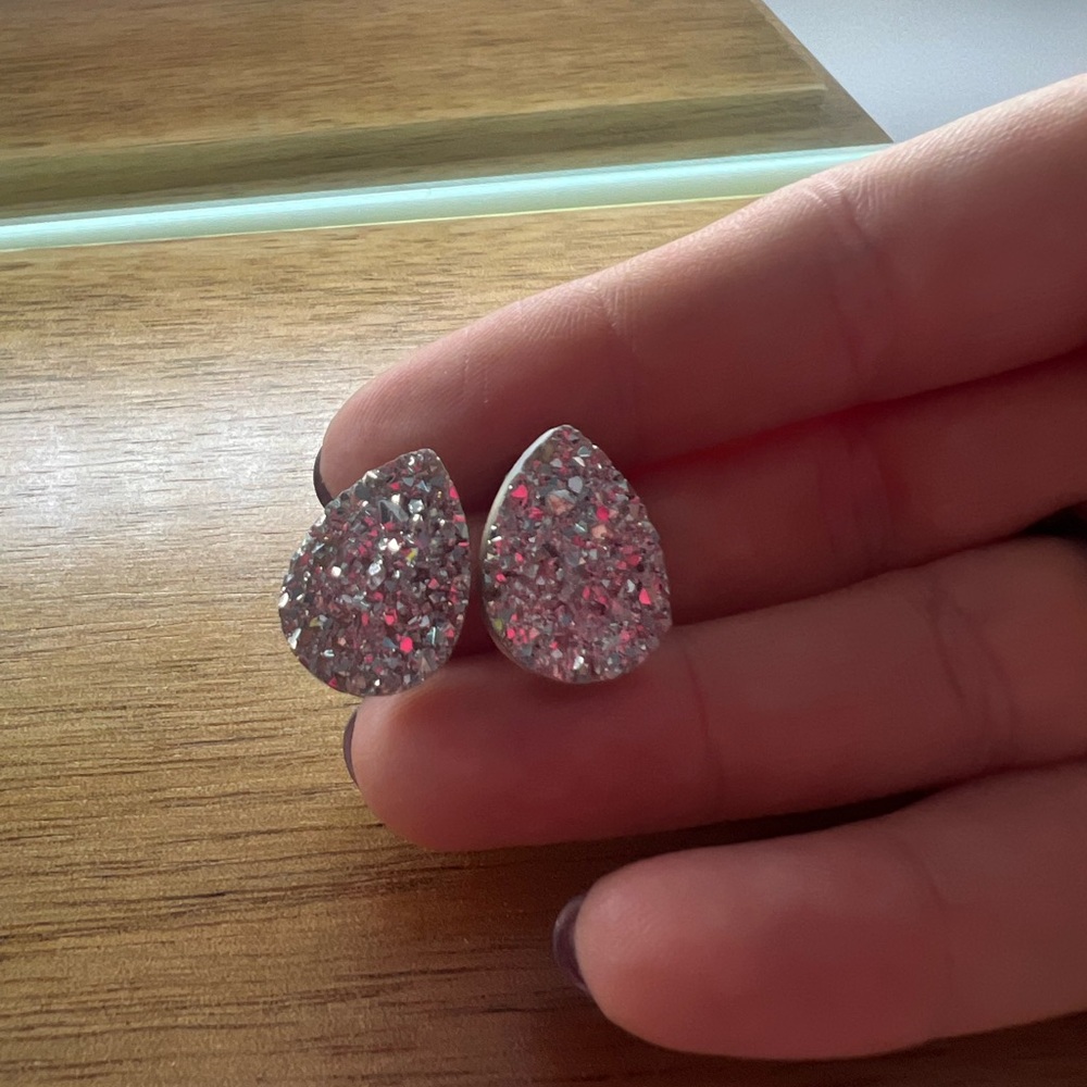 stud earrings